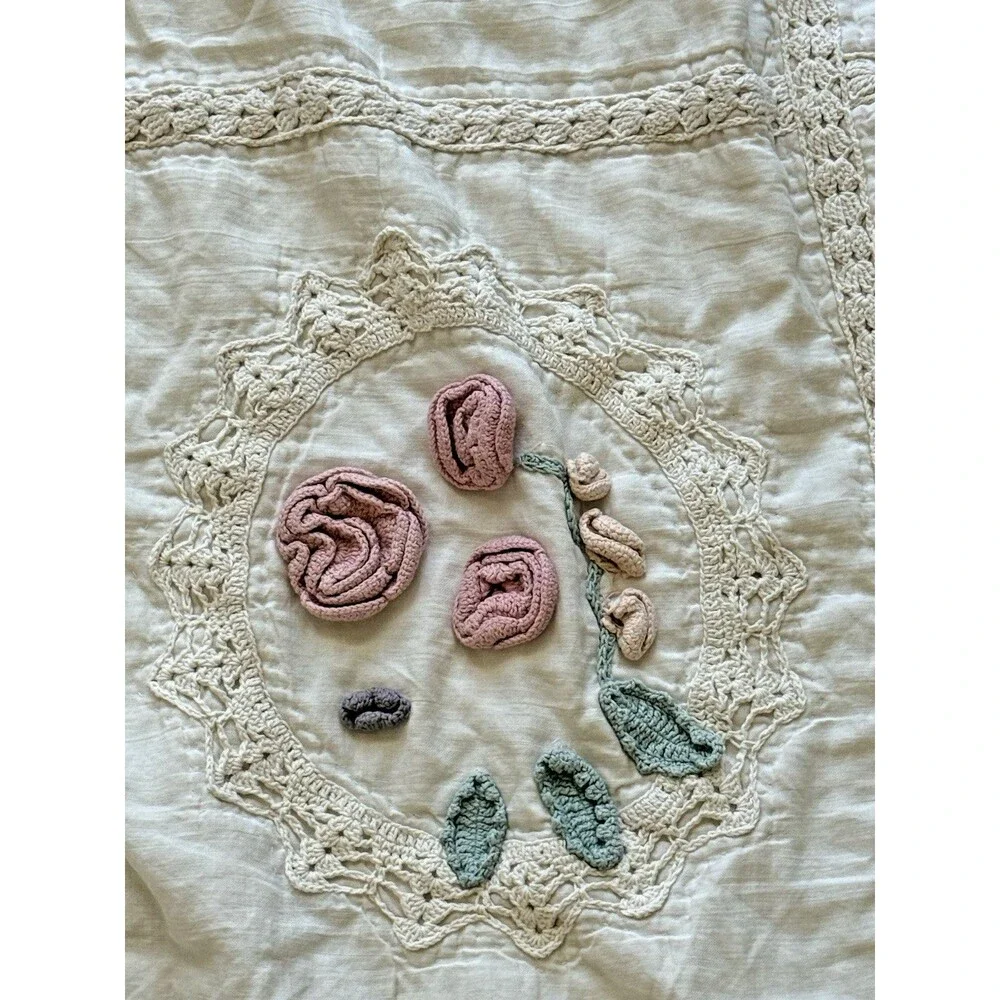 Vintage Cottagecore Rosette 3D Crocheted Quilt Queen Size W/2 Shams 86
